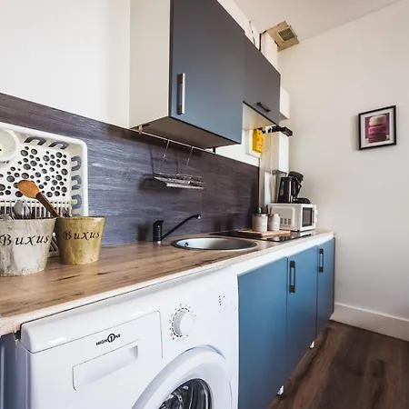 Large T2 Downtown Tram Appartement *