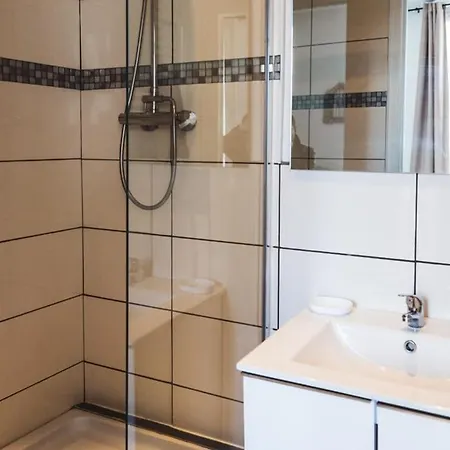 Large T2 Downtown Tram Appartement *